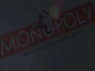 3D SEMÓCULOSO “Glasses-Free 3D” (que a propósito é grátis) usa a câmera frontal do aparelho para determinar o ângulo que o usuário está, e projeta na tela uma imagem proporcional a perspectiva do mesmo, criando uma sensação que realmente os objetos estão dentro do gadget.Inovação para iPAD