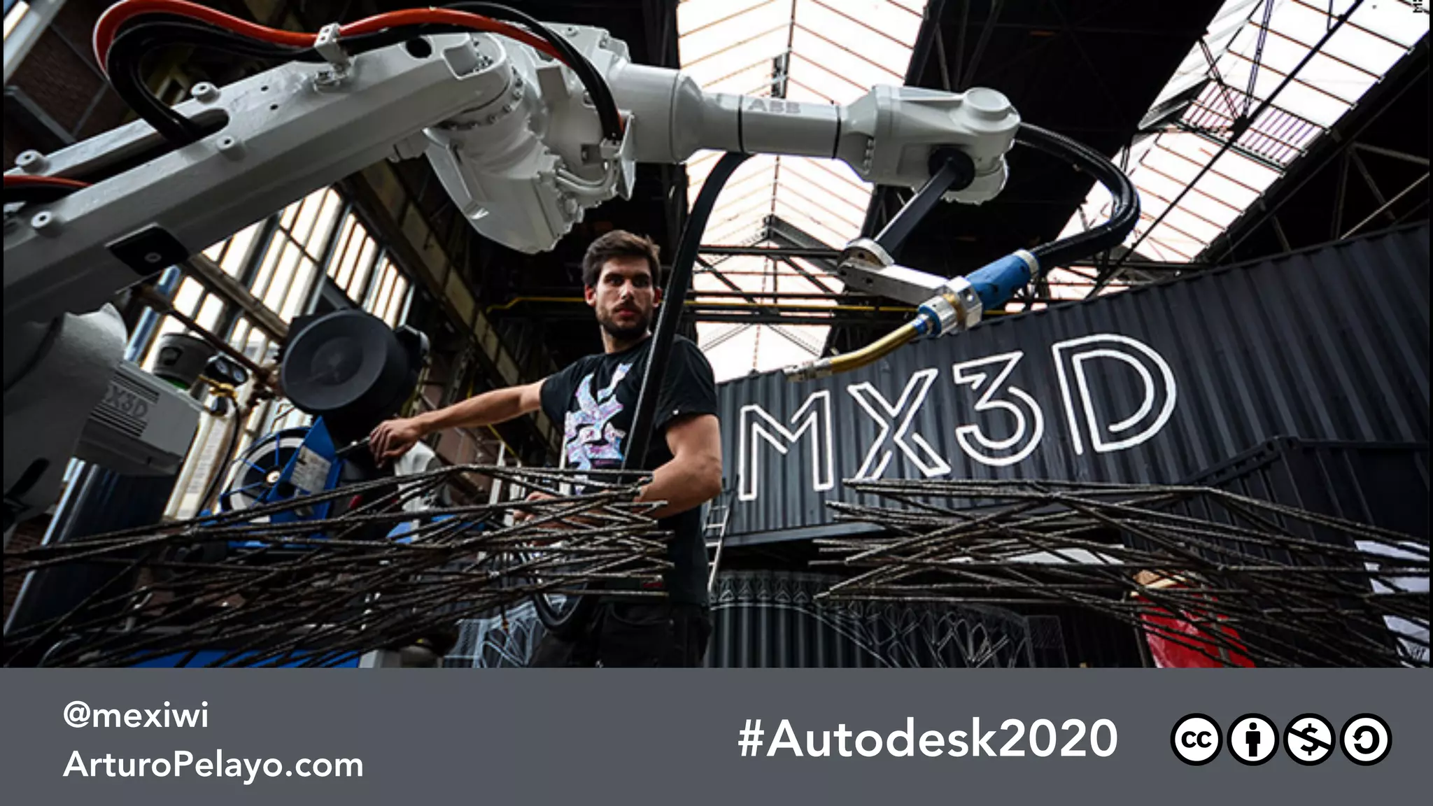 #PRConf17
@mexiwi
ArturoPelayo.com
#PRConf17
@mexiwi
ArturoPelayo.com
#Autodesk2020
@mexiwi
ArturoPelayo.com
Generative Design: 
A pioneering technology central to the future of making things, where
a computer algorithm creates structures based on desired criteria like
durability, ﬂexibility and weight. It results in complex, high-performing
structures that human designers would never conceive of otherwise.
 