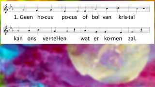 Door te hopen zie je kerstmis
in een toekomst die nu nog dicht is,
door spleten in wanhoop en skepsis
schijnt helder de ster die Gods licht is.
In dat openbreken hoor je
de belofte van de geboorte,
komt liefde door hemelse woorden
voorgoed 'onze ruste verstoren'.
1.
Geen hocus pocus
of bol van kristal
kan ons vertellen
wat er komen zal.
2.
In onze wereld
is liefde vaak klein
breek door je aardkorst
breek door schone schijn.
3.
Soms breekt zelfs water,
verlossing komt zacht.
Nu is plots later,
(het) kind komt onverwacht.
 