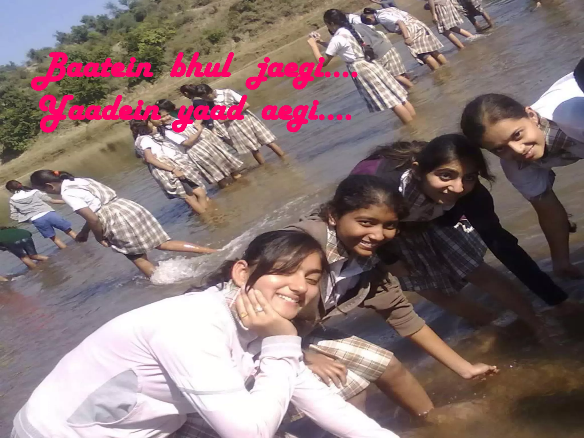 Baatein bhul jaegi….
Yaadein yaad aegi….
 