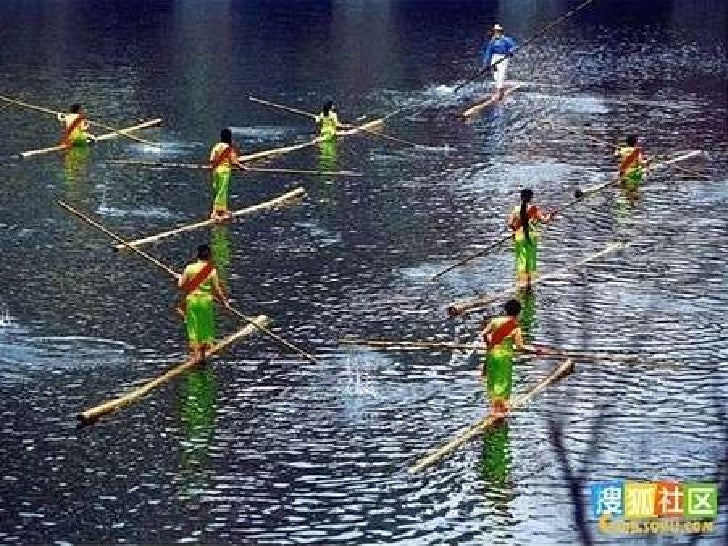 Bamboo canoe drifting独竹漂