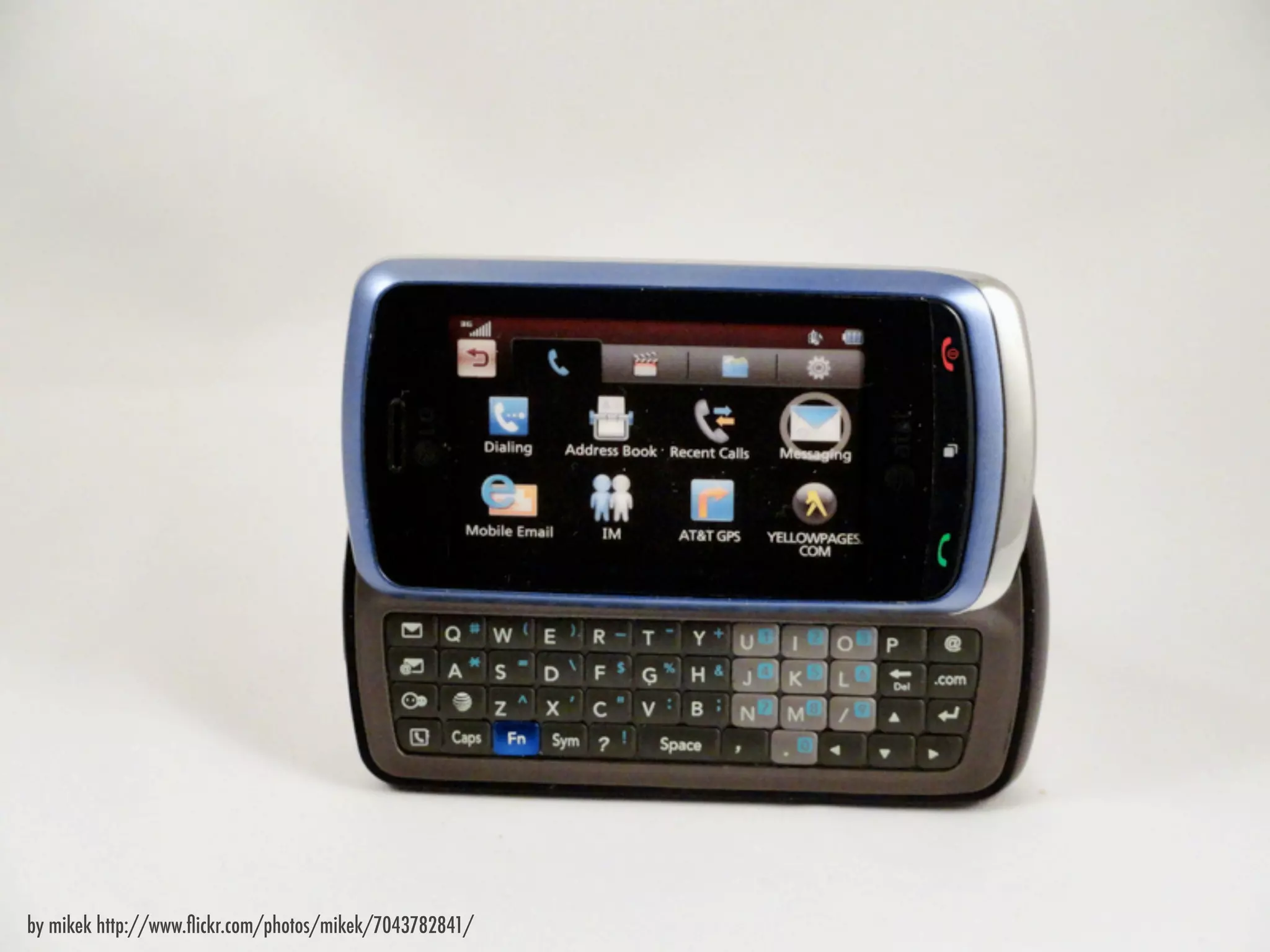 by mikek http://www.ﬂickr.com/photos/mikek/7043782841/
 