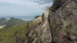 Beautiful Spring Scenery of Su-Lak-San Mountain in Seoul 2017.4.23