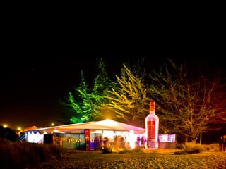 DÍA 1: OPEN FULL BAR
23:00- 05:00
Desde las 23:00 horas y con el inicio de la fiesta
comienza el Open Full Bar que incluye:
· Mistral, Alto del Carmen o Mal Paso
· Bacardí o Flor de Caña
· Eristoff o Stolichnaya
· Mamajuana
· Tequila
· Adrenaline Red
· Kem Xtreme
· Cervezas
· Bebidas
· Agua
· Belly Drinks
 