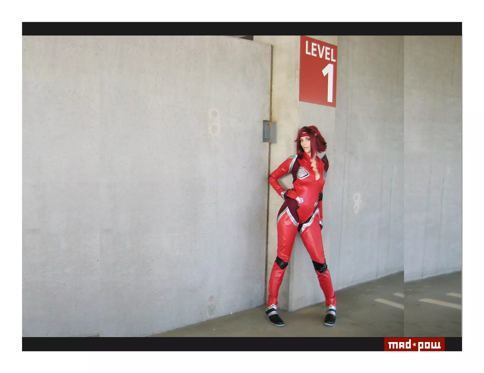 INTRODUCTION: WHY GAME DESIGN THINKING?

HYPE CYCLE: 2010/11 Saw a surge in ‘gami ed’ systems
& surrounding media frenzy.

DEBATE: Lack of consensus on usable game-based
vocabulary, including de ning ‘game’ & ‘gami cation.’

EVOLUTION: The de nition and practice of ‘gami cation’
is changing & differentiating.

SUSTAINABILITY: Survival of the ttest. With Evolution
comes continued Presence.

GAMES ARE A MEANS TO AN END
At the the Heart of It, we are designing
Experiences
 