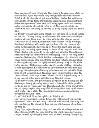 thuộc vào thiểu số hiếm có hơn nữa. Phải chăng là điều đáng ngạc nhiên khi
hầu như tất cả người Mỹ đều sẵn sàng có một ý kiến để đưa ra về quyển
Thánh Kinh, thế nhưng lại có quá ít người thật sự chịu học hỏi nghiên cứu
nó? Lắm khi sự việc dường như là những người duy nhất chịu dành thì giờ
để học hỏi nghiên cứu Thánh Kinh lại là những người muốn mài cho được
những chiếc rìu sắc bắn nhất để chống lại nó. Nhiều người nghiên cứu
Thánh Kinh là để tìm những kẽ hở để họ có thể hạ thấp uy quyền của Thánh
Kinh.
Sự dốt nát về Thánh Kinh không phải chỉ giới hạn trong số các tín đồ thường
mà thôi đâu. Tôi từng ở trong các tiểu ban của Hội thánh chịu trách nhiệm
chuẩn bị và khảo thí các sinh viên chủng viện sắp nhận chức vụ mục sư.
Mức độ dốt nát về Thánh Kinh mà một số lớn các sinh viên ấy biểu hiện,
thật đáng kinh hoàng. Việc họ chỉ mới học được phân nửa chương trình
không thể làm giảm nhẹ được vấn đề ấy. Nhiều Hội thánh hằng năm đều
phong chức cho những người rõ ràng là dốt nát về nội dung của Kinh điển.
Tôi đã phải bất nhẫn khi dự kỳ thi trắc nghiệm về kiến thức Thánh Kinh để
nhập học chủng viện thần học mà tôi đã tốt nghiệp. Sau khi làm xong bài thi
của mình tôi đã vô cùng bối rối, lấy làm xấu hổ vì phải nộp bài thi của mình.
Tôi đã theo học nhiều khoá trong trường cao đẳng và tưởng mình đã chuẩn
bị sẵn sàng cho một cuộc trắc nghiệm như thế, nhưng khi kỳ thi đến, tôi lại
không sẵn sàng. Tôi bỏ trống câu hỏi này tiếp sau câu hỏi khác, và tin chắc
là mình bị hỏng thôi. Khi kết quả kỳ thi được niêm yết, tôi thấy mình được
một trong những hạng cao nhất trong nhóm bảy mươi lăm sinh viên. Ngay
trong số sinh viên được chấm đậu, nhiều người chỉ được điểm số chưa đầy
10 của điểm số có thể được là 100. Điểm số của tôi là thấp thế nhưng tôi lài
là một trong số những người giỏi nhất trong đám sinh viên dở.
Sự dốt nát về Thánh Kinh giữa vòng các giáo phẩm đã trở thành áp đảo đến
độ chúng ta thường gặp những vị mục sư tỏ ra buồn phiền và tức giận khi
các tín đồ của họ yêu cầu vị ấy dạy Thánh Kinh cho họ. Trong nhiều trường
hợp, có vị mục sư phải sống trong nỗi kinh hoàng chí tử vì sợ sự dốt nát của
mình bị phơi bày ra khi bị đẩy vào một tình hình được mọi người trông
mong mình dạy Kinh Thánh.
Cơ sở Thánh Kinh để học hỏi nghiên cứu Thánh Kinh.
Ngay quyển Thánh Kinh có nhiều điều để nói về tầm quan trọng của việc
nghiên cứu Thánh kinh. Xin chúng ta khảo sát hai khúc sách, một trong Cựu
ước và một trong Tân ước, để có được một tầm nhìn bao quát về các huấn
thị trong đó.
Trong Phục truyền chương 6, chúng ta có một khúc sách rất quen thuộc với
tất cả những người Do-thái trong thời Cựu ước Lời lẽ của nó được dùng để
kêu gọi toàn thể hội chúng hãy nhóm nhau lại để thờ phượng. Chúng ta đọc
 