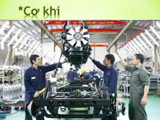 - Cơ khí là một ngành khoa học, chuyên
nghiên cứu và ứng dụng các khí cụ, các
nguyên lý, định nghĩa cơ học mang tính
công nghệ vào các quá trình sản xuất
nhằm nâng cao năng suất, giảm thiểu đến
mức tối ưu về thời gian và hao hụt trong
các quá trình sản xuất.
 