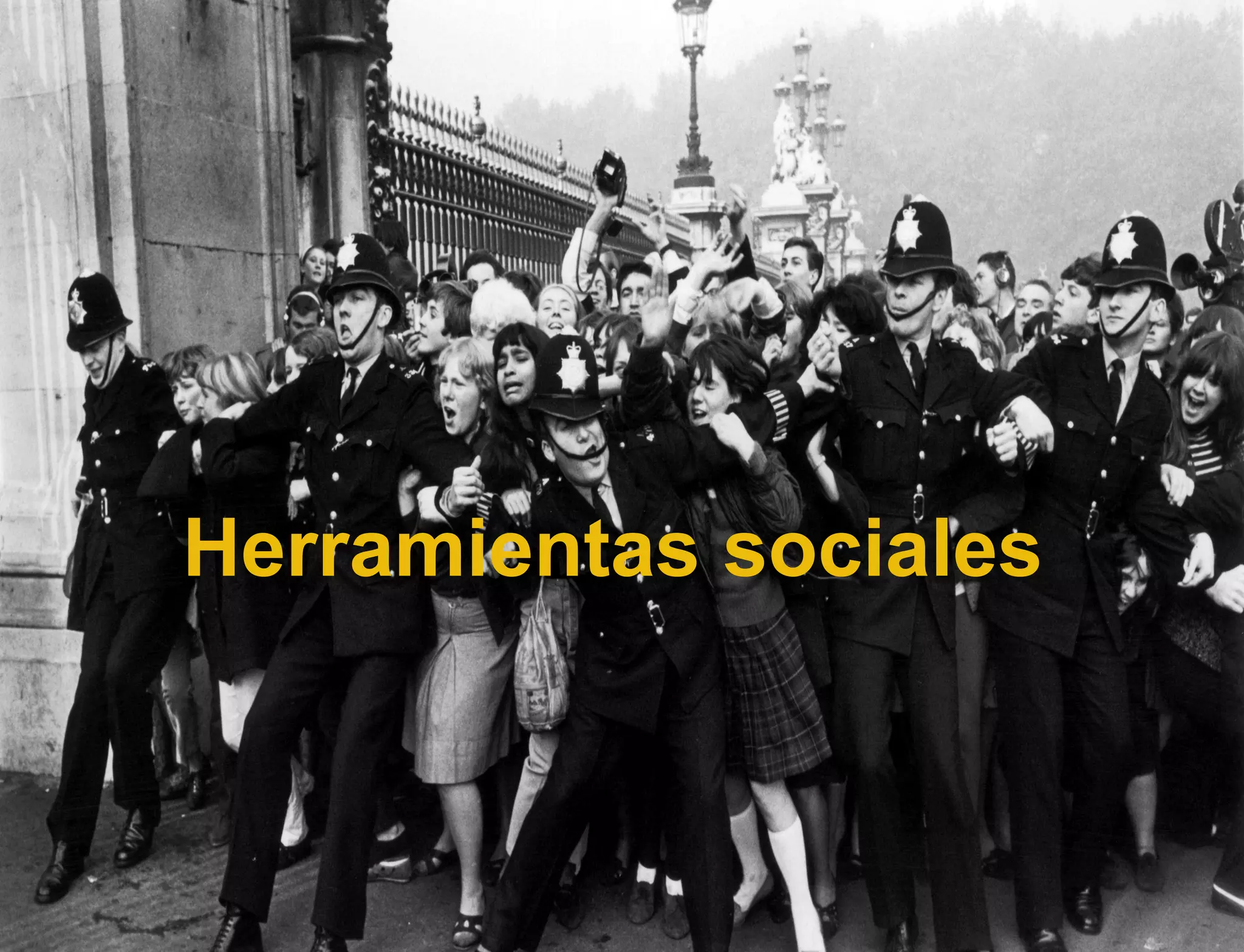 Herramientas sociales

 