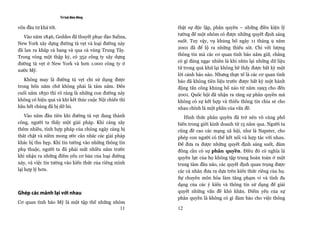 Trí tuệ đám đông

vốn đầu tư khá tốt.                                    thật sự độc lập, phân quyền – những điều kiện lý
                                                       tưởng để một nhóm có được những quyết định sáng
   Vào năm 1846, Geddes đã thuyết phục đảo Salina,
                                                       suốt. Tuy vậy, vụ khủng bố ngày 11 tháng 9 năm
New York xây dựng đường tà vẹt và loại đường này
                                                       2001 đã để lộ ra những thiếu sót. Chỉ với lượng
đã lan ra khắp cả bang và qua cả vùng Trung Tây.
                                                       thông tin mà các cơ quan tình báo nắm giữ, chẳng
Trong vòng một thập kỷ, có 352 công ty xây dựng
                                                       có gì đáng ngạc nhiên là khi nhìn lại những dữ liệu
đường tà vẹt ở New York và hơn 1.000 công ty ở
                                                       từ trong quá khứ lại không hề thấy được bất kỳ một
nước Mỹ.
                                                       lời cảnh báo nào. Nhưng thực tế là các cơ quan tình
   Không may là đường tà vẹt chỉ sử dụng được          báo đã không tiên liệu trước được bất kỳ một hành
trong bốn năm chứ không phải là tám năm. Đến           động tấn công khủng bố nào từ năm 1993 cho đến
cuối năm 1850 thì rõ ràng là những con đường này       2001. Quốc hội đã nhận ra rằng sự phân quyền mà
không có hiệu quả và khi kết thúc cuộc Nội chiến thì   không có sự kết hợp và thiếu thông tin chia sẻ cho
hầu hết chúng đã bị dỡ bỏ.                             nhau chính là một phần của vấn đề.
    Vào năm đầu tiên khi đường tà vẹt đang thành          Hình thức phân quyền đã trở nên vô cùng phổ
công, người ta thấy một giải pháp. Khi càng xây        biến trong giới kinh doanh từ 15 năm qua. Người ta
thêm nhiều, tính hợp pháp của chúng ngày càng bị       cũng đề cao các mạng xã hội, như là Napster, cho
thắt chặt và niềm mong ước cân nhắc các giải pháp      phép con người có thể kết nối và hợp tác với nhau.
khác bị thu hẹp. Khi tin tưởng vào những thông tin     Để đưa ra được những quyết định sáng suốt, đám
phụ thuộc, người ta đã phải mất nhiều năm trước        đông cần có sự phân quyền. Điều đó có nghĩa là
khi nhận ra những điểm yếu cơ bản của loại đường       quyền lực của họ không tập trung hoàn toàn ở một
này, và việc tin tưởng vào kiến thức của riêng mình    trung tâm đầu não, các quyết định quan trọng được
lại hợp lý hơn.                                        các cá nhân đưa ra dựa trên kiến thức riêng của họ.
                                                       Sự chuyên môn hóa làm tăng phạm vi và tính đa
                                                       dạng của các ý kiến và thông tin sử dụng để giải
Ghép các mảnh lại với nhau                             quyết những vấn đề khó khăn. Điểm yếu của sự
                                                       phân quyền là không có gì đảm bảo cho việc thông
Cơ quan tình báo Mỹ là một tập thể những nhóm
                                            11         12
 