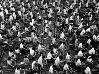 Shanghai – less than a decade ago residents mounted their bikes for 60 percent of all trips in the city, today the figure is down to 40 percent.  