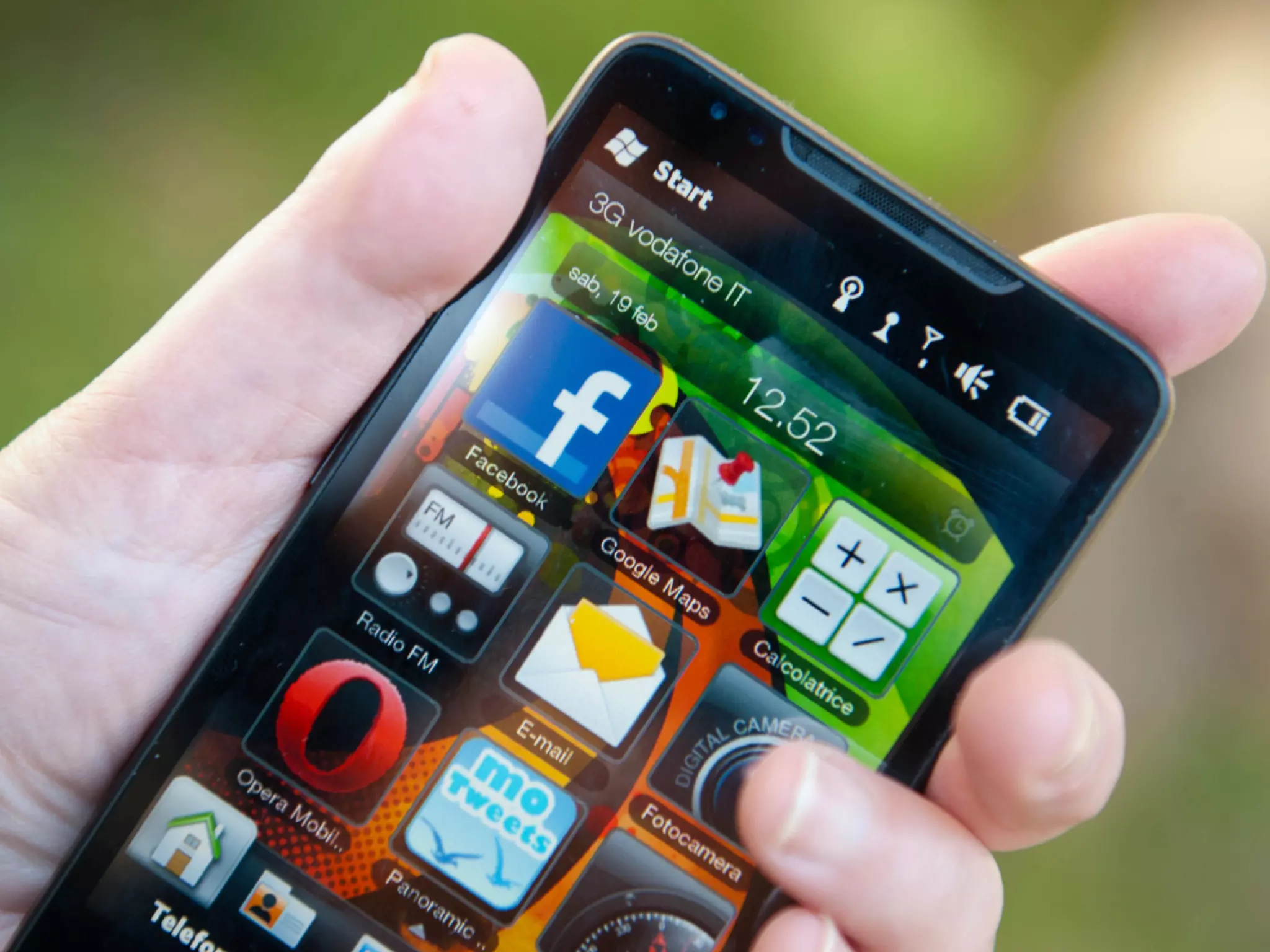 Channel	
  
•  iPhone	
  
 