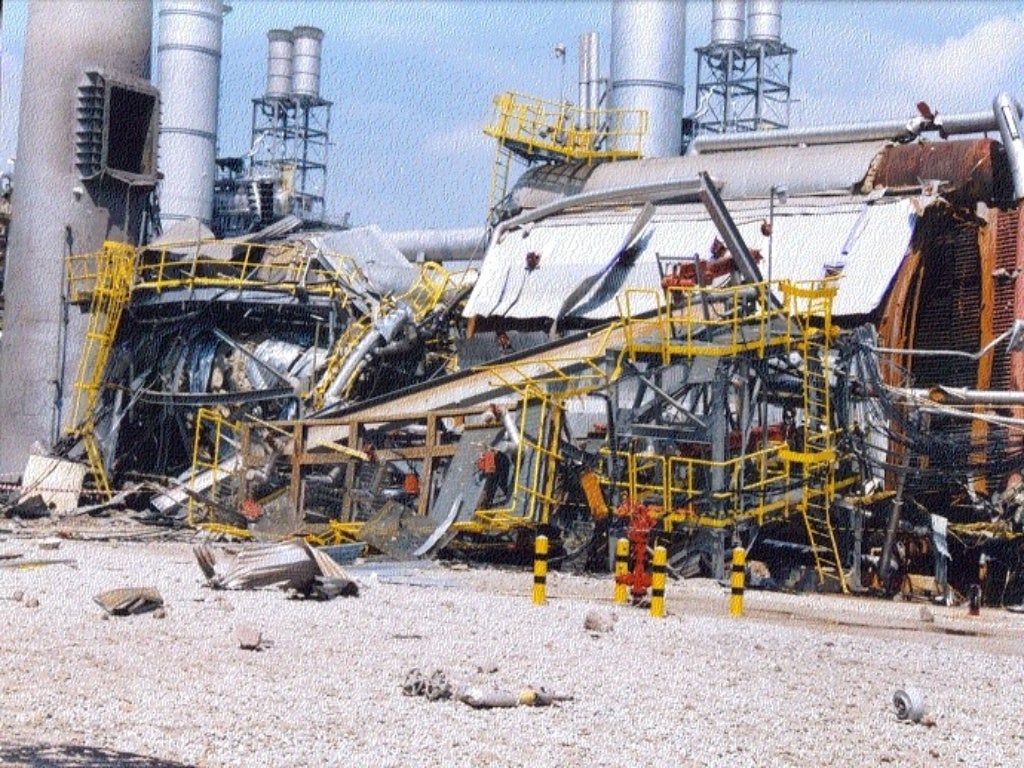 Boiler explosion at exxon mobil singapore