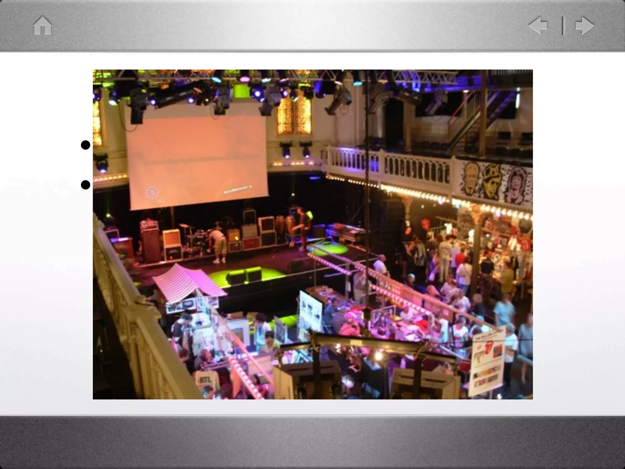 Booking.com
•   Part of priceline.com (NASDAQ: PCLN)

•   Headquarters in Amsterdam, The Netherlands
 