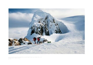 Lungo la prima traver sata invernale dello Hielo Patagonico Sur por tata a termine nell’agosto del 1988 da C. Ferrari, A . Borghetti, C. Buzzi, L. Cor ti,
B. Lombardini, G. Maresi, L. Spadaccini, E. Spreafico.
foto C. Ferrari
 