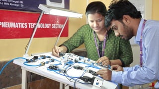 Bridging the gap between industry and academia through robolabs | PDF