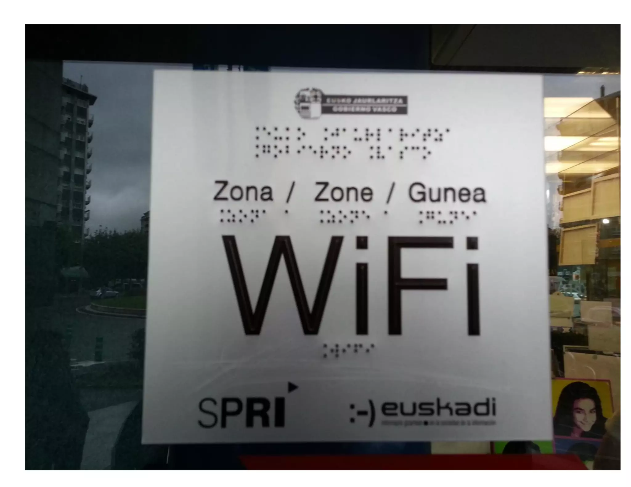 TITLE	
  
•  TEXT
 