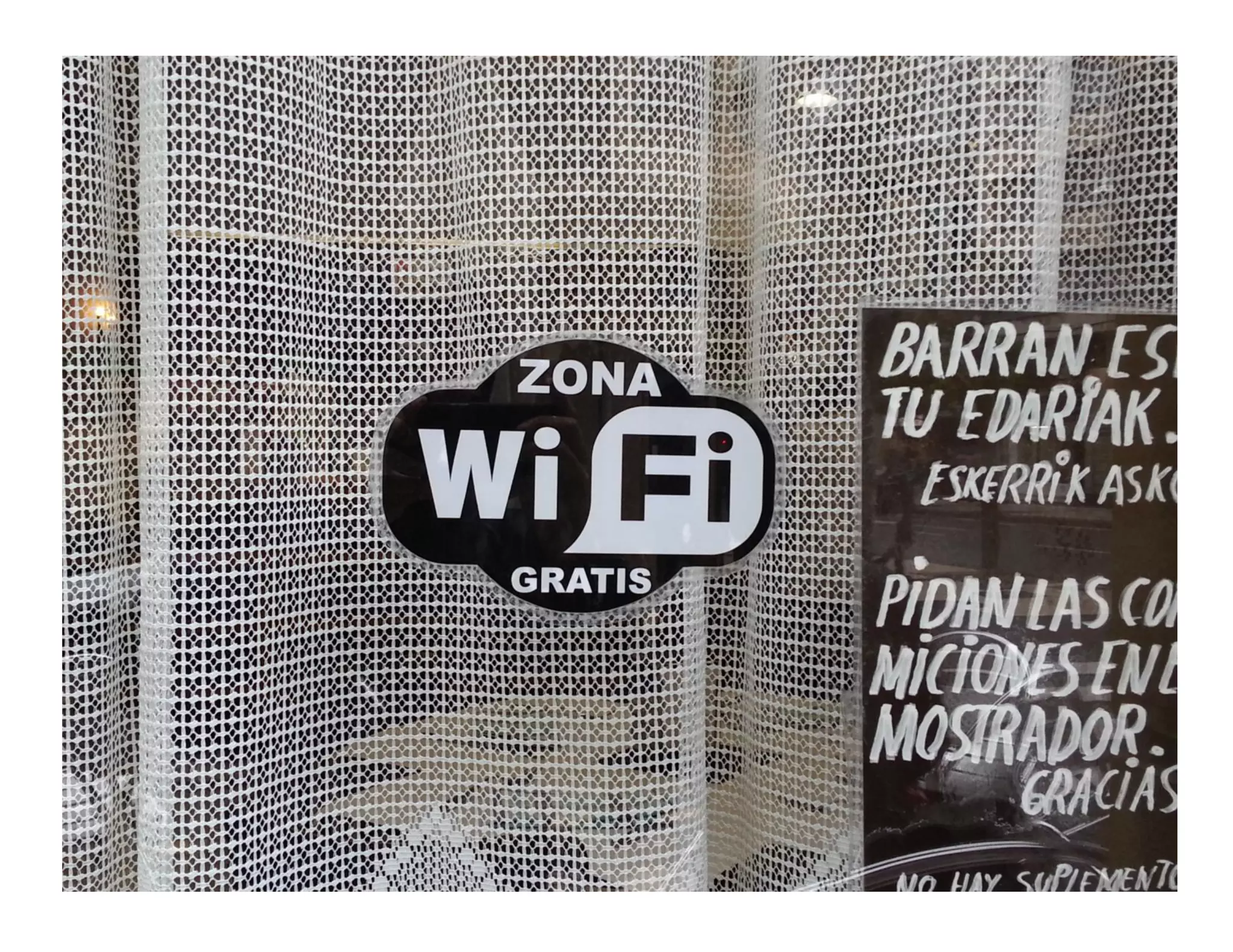 TITLE	
  
•  TEXT
 