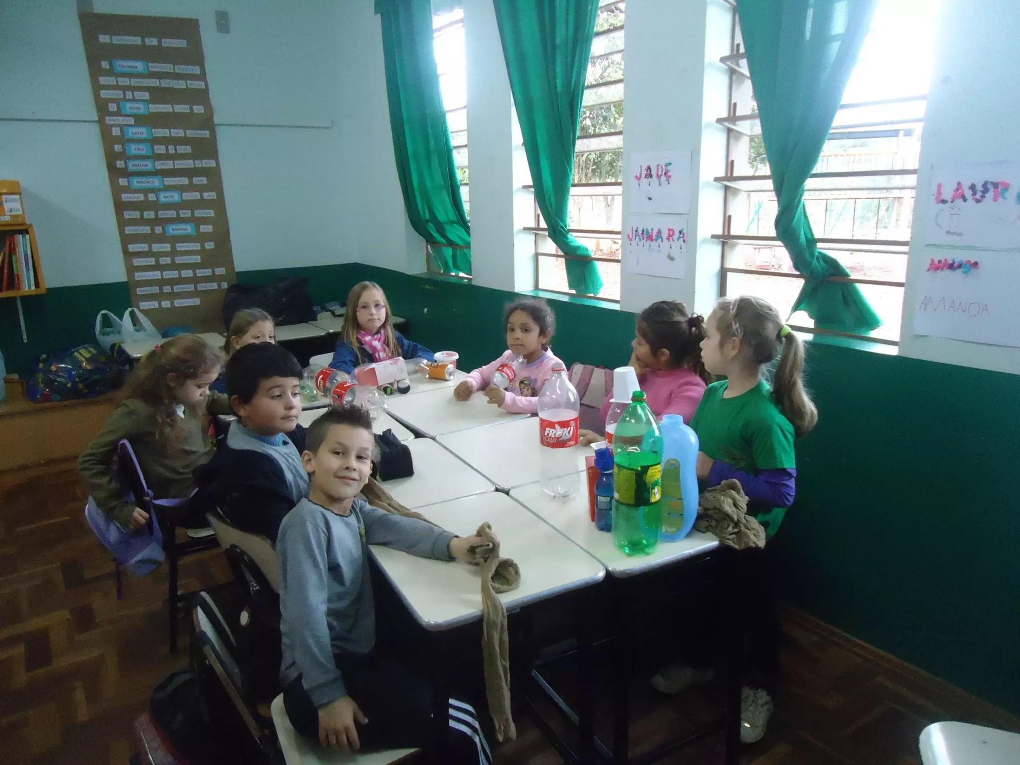 Brinquedos com sucata