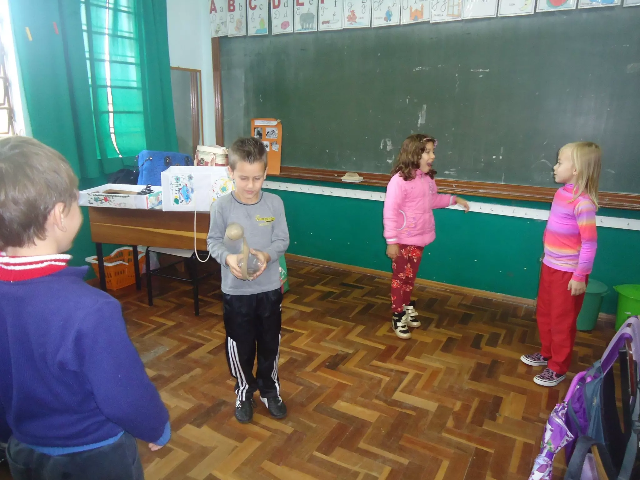 Brinquedos com sucata