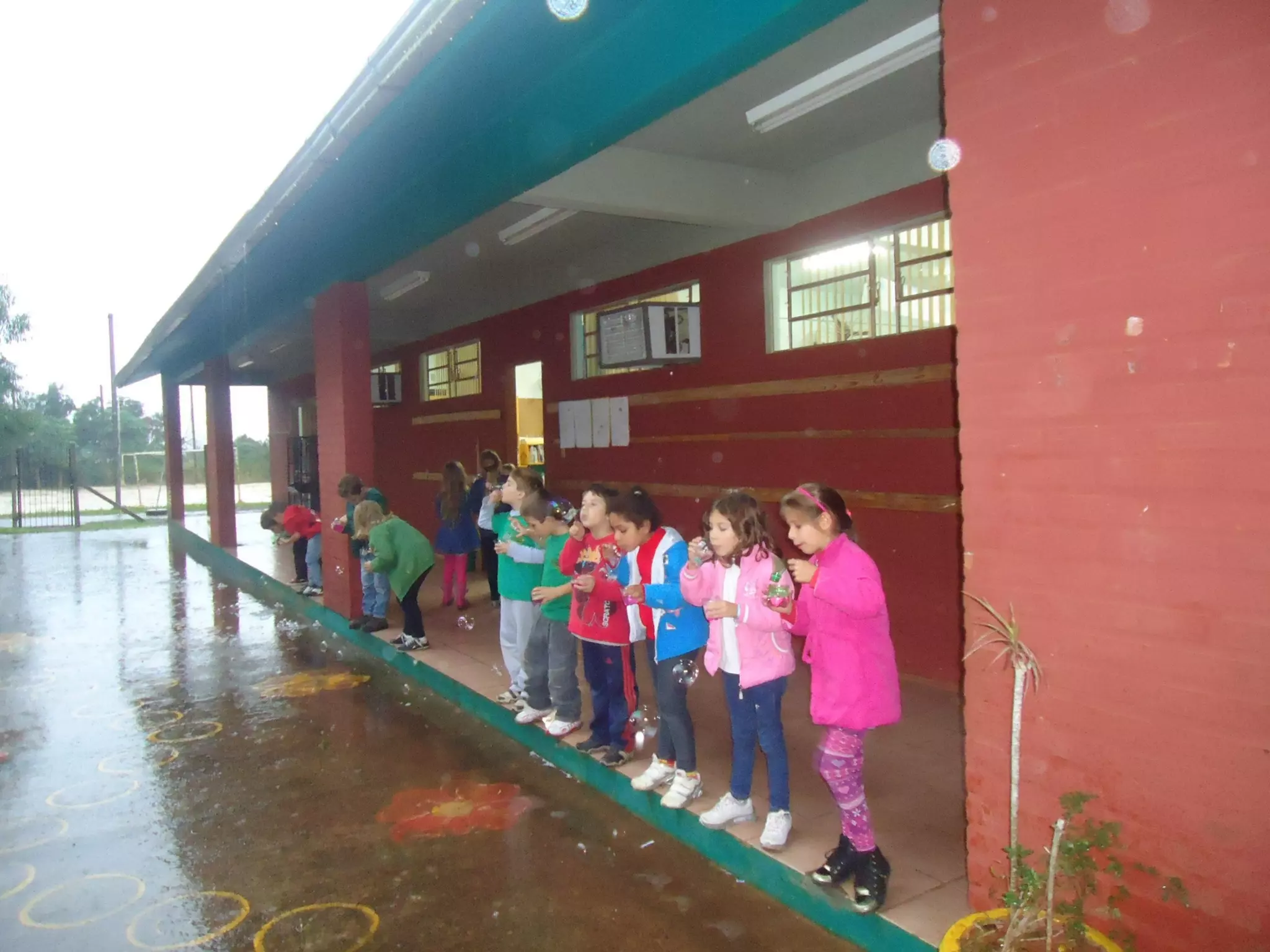 Brinquedos com sucata