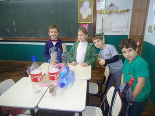 Brinquedos com sucata