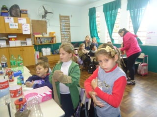 Brinquedos com sucata