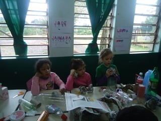 Brinquedos com sucata