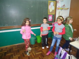 Brinquedos com sucata