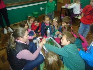 Brinquedos com sucata