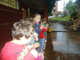 Brinquedos com sucata