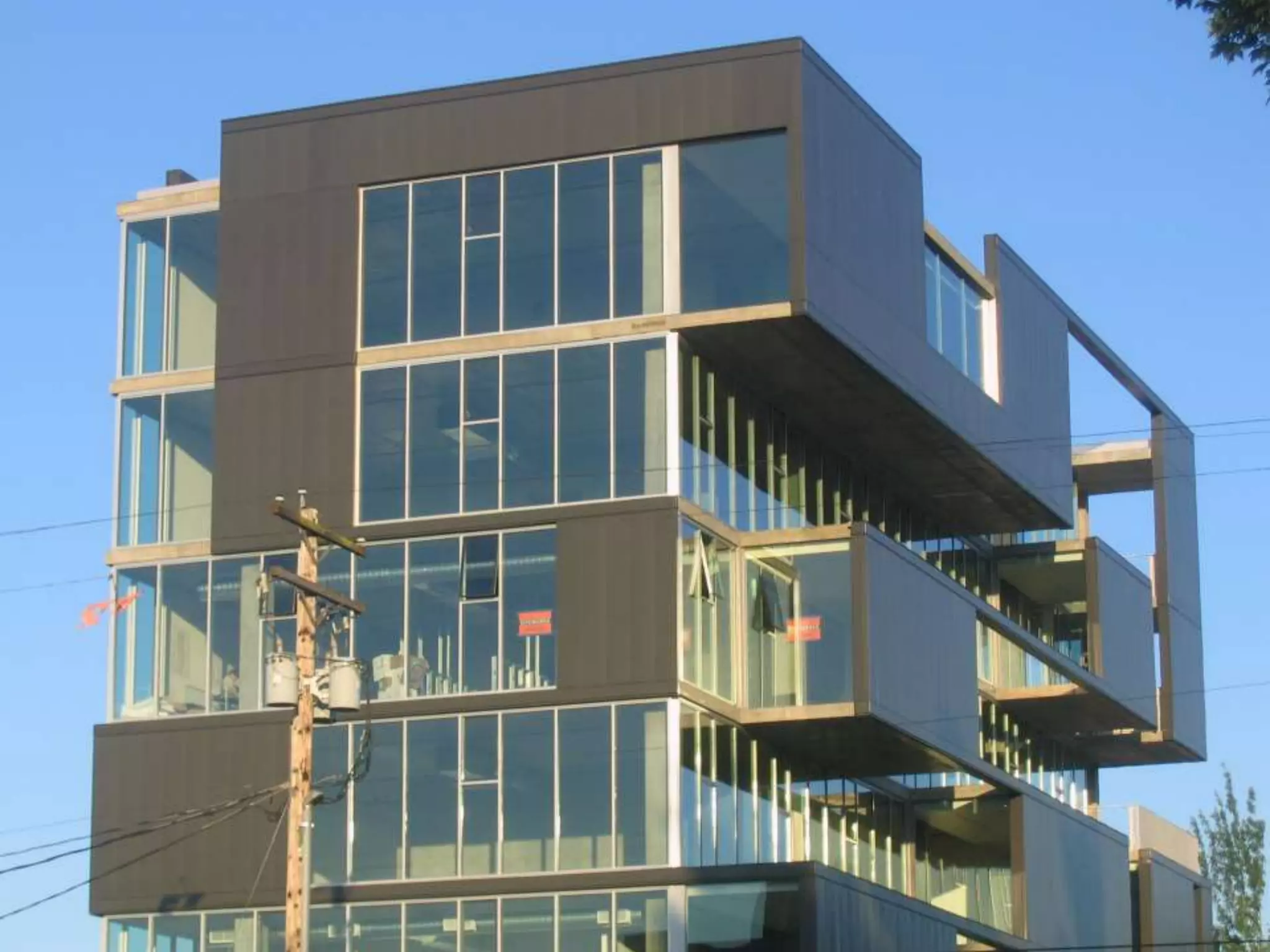 Thermal Barrier Problems
• Thermal Bridges
• Insulation Material Selection
• Insulation Installation Defects
• Glazing Assemblies
75
 