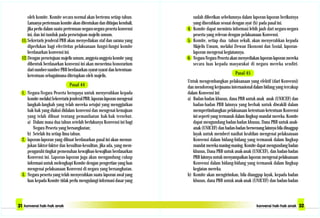 oleh komite. Komite secara normal akan bertemu setiap tahun.
Lamanya pertemuan komite akan ditentukan dan ditinjau kembali,
jika perlu dalam suatu pertemuan negara-negara peserta konvensi
ini, dan ini tunduk pada persetujuan majelis umum.
11.Sekretaris jenderal PBB akan menyediakan staf dan sarana yang
diperlukan bagi efectivitas pelaksanaan fungsi-fungsi komite
berdasarkan konvensi ini.
12. Dengan persetujuan majelis umum, anggota-anggota komite yang
dibentuk berdasarkan konvensi ini akan menerima honorarium
dari sumber-sumber PBB berdasarkan syarat-syarat dan ketentuan-
ketentuan sebagaimana ditetapkan oleh majelis.
Pasal 44
1. Negara-Negara Peserta berupaya untuk menyerahkan kepada
komitemelaluiSekeretarisjenderalPBB,laporan-laporanmengenai
langkah-langkah yang telah mereka setujui yang menggiatkan
hak-hak yang diakui didalam konvensi dan mengenai kemajuan
yang telah dibuat tentang pemanfaatan hak-hak tersebut.
a) Dalam masa dua tahun setelah berlakunya Konvensi ini bagi
Negara Peserta yang bersangkutan;
b) Setelah itu setiap lima tahun.
2. laporan-laporan yang dibuat berdasarkan pasal ini akan menun-
jukan faktor-faktor dan kesulitan-kesulitan, jika ada, yang mem-
pengaruhi tingkat pemenuhan kewajiban-kewajiban berdasarkan
Konvensi ini. Laporan-laporan juga akan mengandung cukup
informasi untuk melengkapi Komite dengan pengertian yang luas
mengenai pelaksanaan Konvensi di negara yang bersangkutan.
3. Negara peserta yang telah menyerahkan suatu laporan awal yang
luas kepada Komite tidak perlu mengulangi informasi dasar yang
sudah diberikan sebelumnya dalam laporan-laporan berikutnya
yang diserahkan sesuai dengan ayat (b) pada pasal ini.
4. Komite dapat meminta informasi lebih jauh dari negara-negara
peserta yang relevan dengan pelaksanaan Konvensi.
5. Komite, setiap dua tahun sekali, akan menyerahkan kepada
Majelis Umum, melalui Dewan Ekonomi dan Sosial, laporan-
laporan mengenai kegiatannya.
6. Negara-Negara Peserta akan menyediakan laporan-laporan mereka
secara luas kepada masyarakat di negara mereka sendiri.
Pasal 45
Untuk mengembangkan pelaksanaan yang efektif (dari Konvensi)
dan mendorong kerjasama internasional dalam bidang yang tercakup
dalam Konvensi ini:
a) Badan-badan khusus, dana PBB untuk anak anak (UNICEF) dan
badan-badan PBB lainnya yang berhak untuk diwakili dalam
mempertimbangkan pelaksanaan ketentuan-ketentuan Konvensi
ini seperti yang termasuk dalam lingkup mandat mereka. Komite
dapat mengundang badan-badan khusus, Dana PBB untuk anak-
anak (UNICEF) dan badan-badan berwenang lainnya bila dinaggap
layak untuk memberi nasihat keahlian mengenai pelaksanaan
Konvensi dalam bidang-bidang yang termasuk dalam lingkup
mandat mereka masing-masing. Komite dapat mengundang badan
khusus, Dana PBB untuk anak-anak (UNICEF), dan badan-badan
PBB lainnya untuk menyampaikan laporan mengenai pelaksanaan
Konvensi dalam bidang-bidang yang termasuk dalam lingkup
kegiatan mereka.
b) Komite akan mengirimkan, bila dianggap layak, kepada badan
khusus, dana PBB untuk anak-anak (UNICEF) dan badan-badan
 