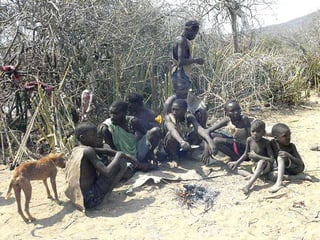 משפחת בושמנים משבט ההדזבה טנזניה 