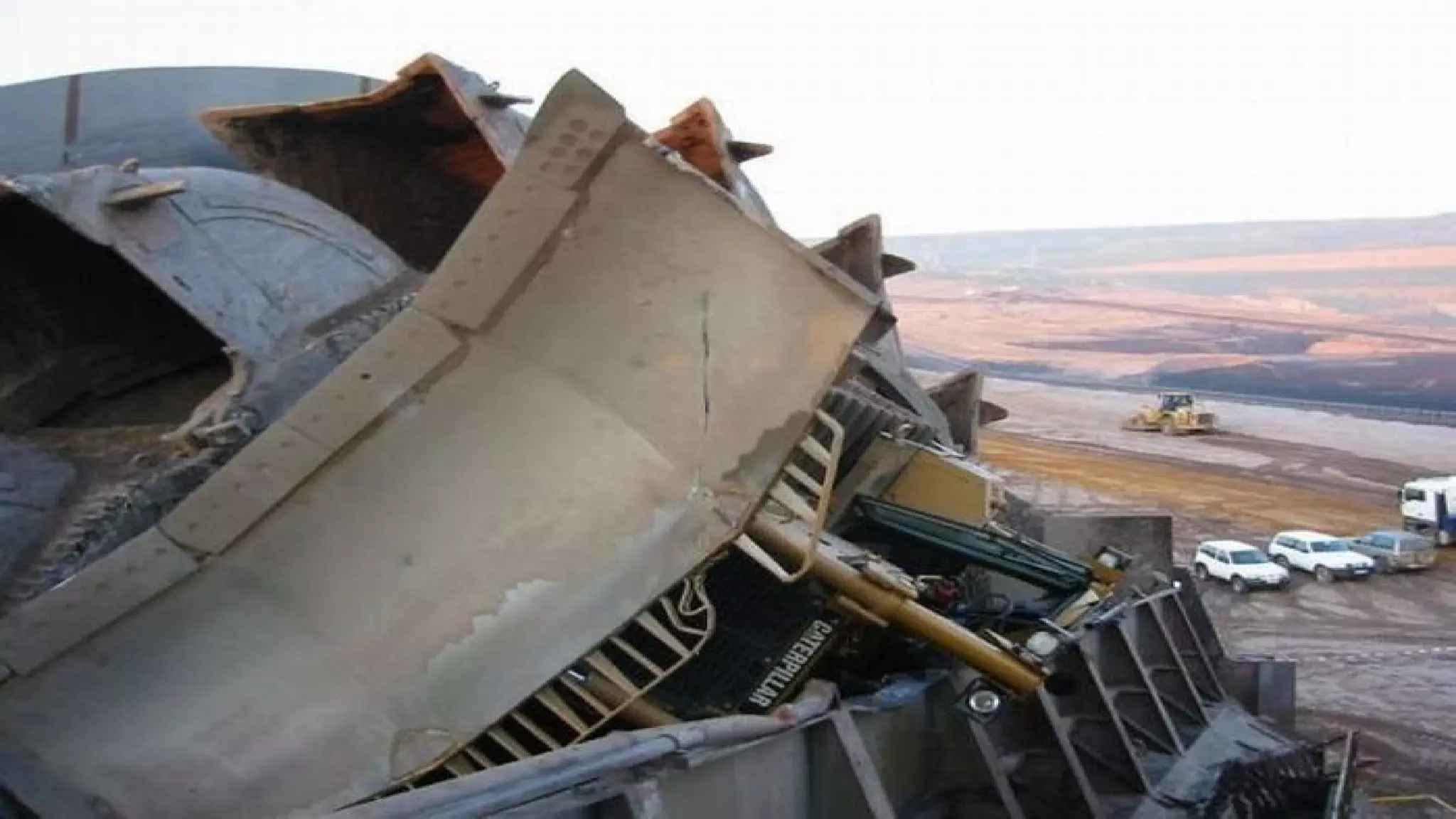 Bucket Wheel Excavator meets D8r dozer