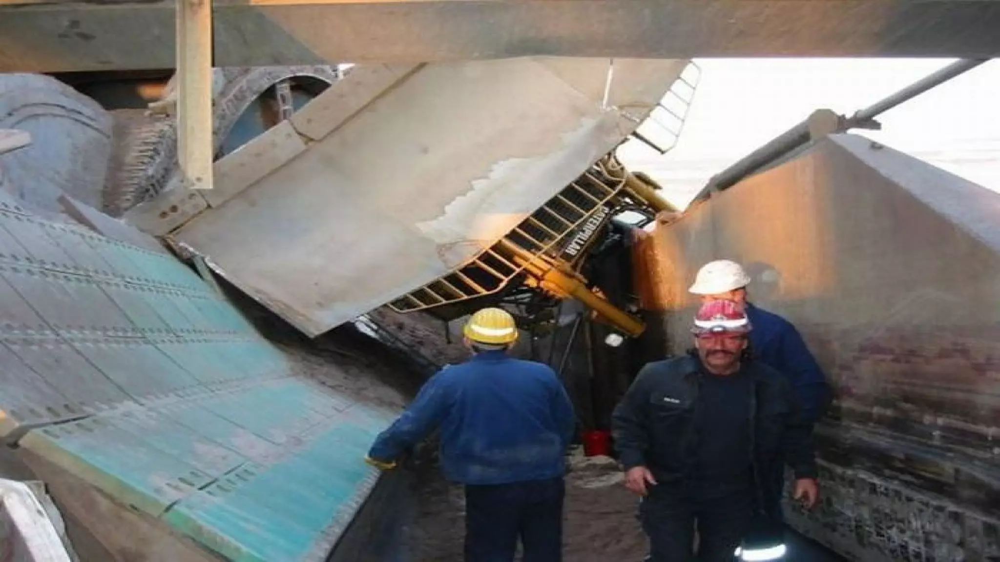 Bucket Wheel Excavator meets D8r dozer