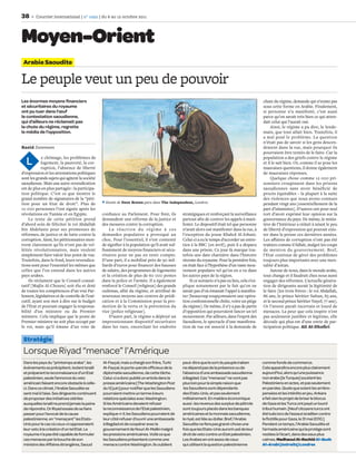 38      Courrier international | n° 1092 | du 6 au 12 octobre 2011




Moyen-Orient
 Arabie Saoudite

Le peuple veut un peu de pouvoir
Les énormes moyens financiers                                                                                                                   chute du régime, demande qui n’existe pas
et sécuritaires du royaume                                                                                                                      sous cette forme en Arabie. Finalement,
ont pu tuer dans l’œuf                                                                                                                          si personne n’a manifesté, c’est aussi
la contestation saoudienne,                                                                                                                     parce qu’on savait très bien ce qui atten-
qui d’ailleurs ne réclamait pas                                                                                                                 dait celui qui l’aurait osé.
la chute du régime, regrette                                                                                                                         Ainsi, le régime a pu dire, le lende-
le média de l’opposition.                                                                                                                       main, que tout allait bien. Toutefois, il
                                                                                                                                                a mal posé le problème. La question
                                                                                                                                                n’était pas de savoir si les gens descen-
Rasid Dammam                                                                                                                                    draient dans la rue, mais pourquoi ils
                                                                                                                                                pourraient être tentés de le faire. Car la


L           e chômage, les problèmes de
            logement, la pauvreté, la cor-
            ruption, l’absence de liberté
d’expression et les arrestations politiques
                                                                                                                                                population a des griefs contre le régime
                                                                                                                                                et il le sait bien. Or, comme il se pose les
                                                                                                                                                mauvaises questions, il donne également
                                                                                                                                                de mauvaises réponses.
sont les grands sujets qui agitent la société                                                                                                        Quelque chose comme 12 000 pri-
saoudienne. Mais une autre revendication                                                                                                        sonniers croupissent dans les prisons
est de plus en plus partagée : la participa-                                                                                                    saoudiennes sans avoir bénéﬁcié de
tion politique. C’est ce que montre le                                                                                                          procès équitables – la plupart à la suite
grand nombre de signataires de la “péti-                                                                                                        des violences que nous avons connues
tion pour un Etat de droit”. Plus de              Dessin de Dave Brown paru dans The Independent, Londres.                                      pendant vingt ans [essentiellement de la
10 000 personnes l’ont signée après les                                                                                                         part d’islamistes]. D’autres ont pour seul
révolutions en Tunisie et en Egypte.            conﬁance au Parlement. Pour ﬁnir, ils          stratégiques et renforçant la surveillance       tort d’avoir exprimé leur opinion sur la
    Le texte de cette pétition prend            demandent une réforme de la justice et         partout aﬁn de contrer les appels à mani-        gouvernance du pays. De même, le minis-
d’abord soin de féliciter le roi Abdallah       des mesures contre la corruption.              fester. Le dispositif était tel que personne     tère de l’Intérieur a réduit à néant le peu
bin Abdelaziz pour ses promesses de                 La ré action du rég ime à ces              n’avait alors osé manifester dans la rue, à      de liberté d’expression qui pouvait exis-
réformes, de justice et de lutte contre la      demandes populaires a provoqué un              l’exception du jeune Khaled Al-Johani.           ter dans la presse ces dernières années.
corruption. Ainsi, les pétitionnaires mon-      choc. Pour l’essentiel, il s’est contenté      Celui-ci a eu le temps d’accorder un entre-      Les aﬀaires de corruption n’ont pas été
trent clairement qu’ils n’ont pas de vel-       de signiﬁer à la population qu’il avait suf-   tien à la BBC [en avril], puis il a disparu      traitées comme il fallait, malgré les coups
léités révolutionnaires, mais veulent           ﬁsamment de moyens ﬁnanciers et sécu-          dans une prison. Ce jour-là marque tou-          de menton du gouvernement. Bref,
simplement faire valoir leur point de vue.      ritaires pour ne pas en tenir compte.          tefois une date charnière dans l’histoire        l’Etat continue de gérer des problèmes
Toutefois, dans le fond, leurs revendica-       D’une part, il a mobilisé près de 90 mil-      récente du royaume. Pour la première fois,       toujours plus importants avec une men-
tions sont pour l’essentiel les mêmes que       liards d’euros pour ﬁnancer des hausses        on était face à l’hypothèse d’un vaste mou-      talité d’antan.
celles que l’on entend dans les autres          de salaire, des programmes de logements        vement populaire tel qu’on en a vu dans               Autour de nous, dans le monde arabe,
pays arabes.                                    et la création de plus de 60 000 postes        les autres pays de la région.                    tout change et il faudrait chez nous aussi
    Ils réclament que le Conseil consul-        dans la police et l’armée. Il a également          Si ce scénario n’a pas eu lieu, cela s’ex-   engager des réformes. L’actuelle généra-
tatif [Majlis Al-Choura] soit élu et doté       renforcé le Conseil [religieux] des grands     plique notamment par le fait qu’on ne            tion de dirigeants aurait la légitimité de
de toutes les compétences d’un vrai Par-        oulémas, allié du régime, et attribué de       savait pas d’où émanait l’appel à manifes-       le faire [les trois frères : le roi Abdallah,
lement, législatives et de contrôle de l’exé-   nouveaux moyens aux centres de prédi-          ter [beaucoup soupçonnaient une opéra-           86 ans, le prince héritier Sultan, 83 ans,
cutif, ayant son mot à dire sur le budget       cation et à la Commission pour la pro-         tion confessionnelle chiite, voire un piège      et le second prince héritier Nayef, 77 ans].
de l’Etat et pouvant engager la responsa-       motion de la vertu et la prévention du         du régime]. De même, il n’y a pas de partis      Or l’avenir paraît incertain et lourd de
bilité d’un ministre ou du Premier              vice [police religieuse].                      d’opposition qui pourraient lancer un tel        menaces. La peur que cela inspire n’est
ministre. Cela implique que le poste de             D’autre part, le régime a déployé un       mouvement. Par ailleurs, dans l’esprit des       pas seulement justiﬁée et légitime, elle
Premier ministre ne soit plus occupé par        impressionnant dispositif sécuritaire          Saoudiens, le spectacle d’une manifesta-         découle qui plus est d’une envie de par-
le roi, mais qu’il émane d’un vote de           dans les rues, encerclant les endroits         tion de rue est associé à la demande de          ticipation politique. Ali Al-Dhaﬁri

 Stratégie
 Lorsque Riyad “menace” l’Amérique
 Dans les pays du “printemps arabe”, les        Al-Fayçal, mais a chargé son frère, Turki      peut-être que le sort du peuple irakien          comme fonds de commerce.
 événements se précipitent, isolant Israël      Al-Fayçal, le porte-parole ofﬁcieux de la      ne dépend pas de la présence ou de               Cela apparaîtra encore plus clairement
 et préparant la reconnaissance d’un Etat       diplomatie saoudienne, de cette tâche.         l’absence d’une ambassade saoudienne             aujourd’hui, alors qu’une puissance
 palestinien, seule l’annonce du veto           Celui-ci a donc publié un article dans la      à Bagdad. Ces “menaces” ne vont pas              non arabe [la Turquie] soutient les
 américain faisant encore obstacle à celle-     presse américaine [The Washington Post         plus loin pour la simple raison que              Palestiniens en actes, et pas seulement
 ci. Dans ce climat, l’Arabie Saoudite se       du 12 juin] pour notiﬁer que les Saoudiens      les Saoudiens sont dépendants                   en paroles. Quels que soient les arrière-
 sent mal à l’aise. Ses dirigeants continuent   pourraient mettre un terme à leurs             des Etats-Unis, et pas seulement                 pensées et les intérêts en jeu, Ankara
 de proposer des initiatives stériles           relations spéciales avec Washington.           militairement. En matière économique             a fait sien le projet de briser le blocus
 auxquelles Israël ne prend jamais la peine     Si les Américains devaient refuser             aussi : les revenus des surplus de pétrole       de Gaza et les Turcs ont payé un lourd
 de répondre. Or Riyad essaie de se faire       la reconnaissance de l’Etat palestinien,       sont toujours placés dans les banques            tribut humain. [Neuf citoyens turcs ont
 passer pour l’avocat de la cause               explique-t-il, les Saoudiens pourraient de     américaines et la monnaie saoudienne,            été tués lors de l’assaut israélien contre
 palestinienne, en “menaçant” les Etats-        leur côté refuser d’ouvrir une ambassade       le riyal, est liée au dollar. Bref, l’Arabie     la ﬂottille pour Gaza, le 31 mai 2010.]
 Unis pour le cas où ceux-ci opposeraient       à Bagdad et de coopérer avec le                Saoudite ne fera pas grand-chose une             Pendant ce temps, l’Arabie Saoudite et
 leur veto à la création d’un tel Etat. Le      gouvernement de Nouri Al-Maliki malgré         fois que les Etats-Unis auront usé de leur       l’armada américaine qui la protège sont
 royaume n’a pas été capable de formuler        les pressions américaines. Voilà ce que        droit de veto contre un Etat palestinien.        restées à l’écart, dans des eaux plus
 ces menaces par la bouche de son               les Saoudiens présentent comme une             Les Arabes en ont assez de ceux                  calmes. Madhaoui Al-Rachid Al-Quds
 ministre des Affaires étrangères, Saoud        menace contre Washington. Ils oublient         qui utilisent la question palestinienne          Al-Arabi (extraits) Londres
 