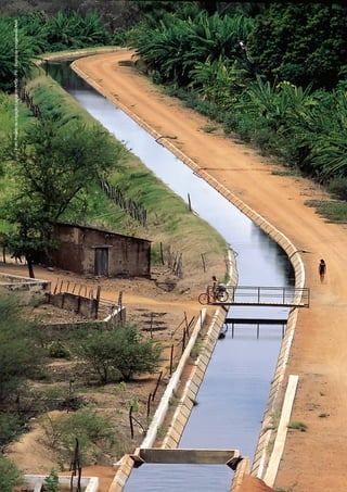 CADERNOS DE CAPACITAÇÃO EM RECURSOS HÍDRICOS – VOLUME 1
38
Foto:ProjetodeirrigaçãoLagoadoArroz-PB/BancodeimagensdaANA
 