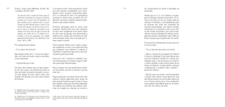 192 193
E se explicou mais. Tinha argumentos. Disse
que não estavam vandalizando nem estra-
gando o trem, “porque a espuminha evapo-
ra” e “o motorista do trem e os passageiros
acenaram e deram tchau da última vez, tia”.
Apontou que outros sujeitos estavam enten-
dendo o que estava rolando.
Conversa atomizada para eu nunca mais
esquecer. Reafirmando que não tocassem
no trem nem chegassem muito perto, fiquei
de olho, meio de guarda, mas observando a
potência de criação que acontecia ali sem
outra intenção senão viver uma ação por in-
teira, inteiros e ponto.
Todos estavam felizes com a ação e segui-
ram grafitando os trens com espuminha até
que acabaram suas latinhas e voltaram à
“banheira,” à espera de algo novo e tão inte-
ressante quanto para fazer.
Como diz H. B.7
, “subiram no telhado”, vive-
ram intensamente um evento e agora “volta-
vam para casa” transformados.
Não se tratava de uma performance artísti-
ca, de protesto, de arte ou ativismo, mas era
tudo isso.
Fiquei pensando que talvez tenha sido esta
vivência coletiva agenciada pelo campo da
arte, da qual Kauãn fez parte nestes 3 anos,
que colaborou para que ele tenha elaborado
sua defesa nas políticas das práticas artís-
ticas, da criação, da invenção de mundo e
7 BEY, Hakim. TAZ: Zona Autônoma Temporária. Tradução de
Renato Rezende. São Paulo: Conrad, 2004 (Coleção Baderna,
2ª ed.).
(Fanon, Frantz apud Mbembe, Achille. Ne-
cropolítica, 2019, p. 40):5
Se trata de como o poder de morte opera: A
cidade do colonizado é um lugar de má fama,
povoado por homens de má reputação. Lá
eles nascem, pouco importa onde ou como:
morrem lá, não importa onde ou como. É um
mundo sem espaço; os homens vivem uns so-
bre os outros. A cidade do colonizado é uma
cidade com fome, fome de pão, de carne, de
sapatos, de carvão, de luz. A cidade do co-
lonizado é uma vila agachada, uma cidade
ajoelhada (Frantz Fanon, The Wretched of the
Earth, 1991, p. 39)6
Fiz a pergunta que faltava:
– E se vierem dar bronca?
Mas Kauãn, então com 11 anos, me respon-
deu com toda convicção o que eu não deve-
ria ter esquecido:
– A gente fala que é arte.
Ele falou sem titubear, aqui, ao lado esquer-
do do meu corpo, a luz amarela do poste na
face ianomâmi, dourando sua pele, um pou-
co mais abaixo do meu ombro. Falou sem
duvidar, me olhando com seus olhos negros
de floresta.
5 MBEMBE, Achille. Necropolítica: biopoder, soberania, estado
de exceção, política da morte. São Paulo: n-1 edições, maio,
2019 (3ª impressão).
6 FANON, Frantz. Os condenados da terra. Tradução de Enilce
Albergaria Rocha e Lucy Magalhães. Coleção Cultura, v. 2, 374
p. Juiz de Fora: Ed. UFJF, 2005.
do conhecimento do direito à liberdade de
expressão.
Desde que a L<>L se constituiu, na gara-
gem do Espaço Saracura, descobriu um te-
souro: seu devir de ser um espaço para as
crianças. E também, e principalmente, para
as crianças que vivem em condições de
extrema precariedade, sem banho tomado,
moradoras em ocupações e até na rua, sem
os tais modos burgueses, com outras expe-
riências diversas àquelas da infância da he-
gemonia branca, impactadas pela violência.
Essas crianças que ninguém quer. Eu quero.
E inclusive foi o Kauãn que um dia sussurrou
no meu ouvido:
– Tia, eu descobri que quero ser artista.
– Mas e a história de ser jogador de futebol?
O teste no Botafogo? Sua mãe falando que
você vai sustentar a família? E o exame car-
diológico para o dia da peneira do clube? E
o sonho vendido a todo menino pobre de se
tornar um Neymar, comprar jatinho, namorar
a Marquezine e sustentar toda a família? –
pensei em silêncio.
– Não tia, quero ser artista – teria respondido
o Kauãn, pelo menos nesta época em que
ele estava sempre na Lanchonete. Depois, já
com 13 anos, deixou de vir. Virou aviãozinho
e se mudaram para Mauá, para ver se “salva-
vam ele”, me contou sua irmã.
 