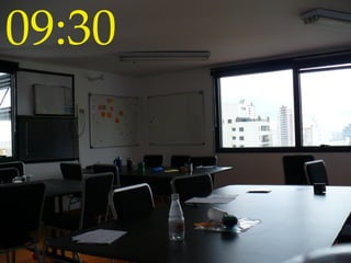 09:30
 