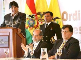 El consejo Presidencial Andino se forma en 1990
 
