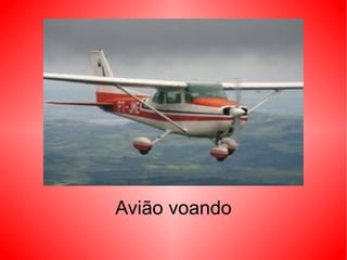 Avião voando 