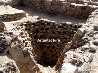 Arquitectura CARAL CARAL Caral fue una comunidad formada por varios linajes y dirigida por los Curacas o representantes quienes conducirían y organizarían la vida de los habitantes de las diversas ciudades y pueblos contemporáneos  
