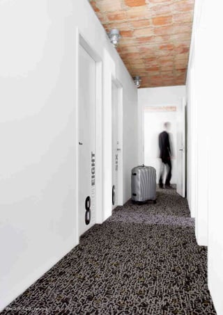 Typo-graphic
46
RFM5295C6433 Lettering
 