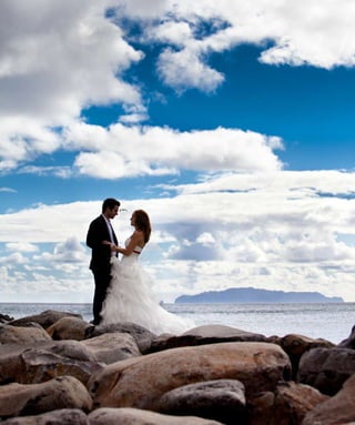 R E P O R T A G E M




4 7   C A S A R   N A   M A D E I R A   |   M A R R I E D   I N   M A D E I R A
 