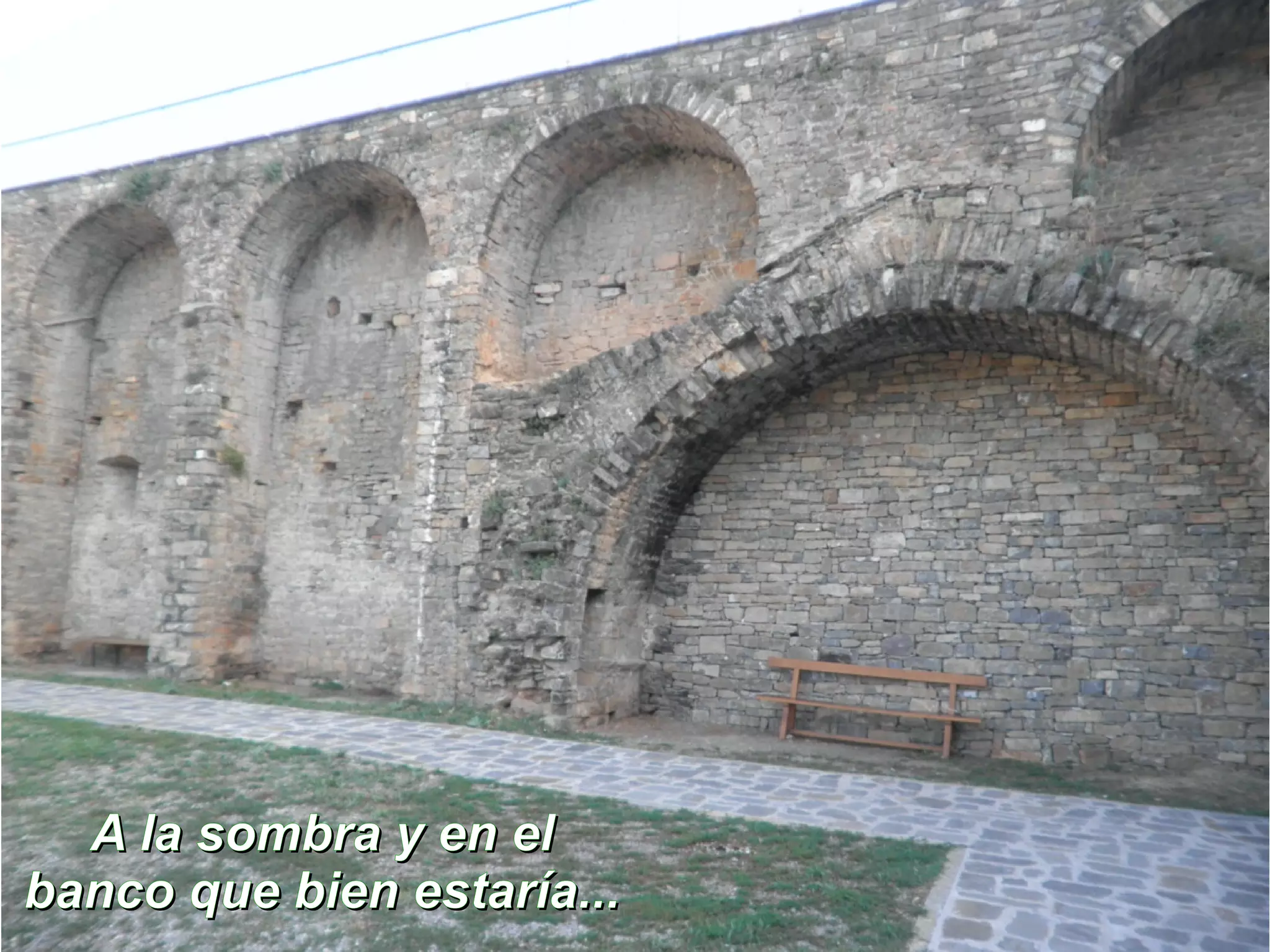 AA llaa ssoommbbrraa yy eenn eell 
bbaannccoo qquuee bbiieenn eessttaarrííaa...... 
 