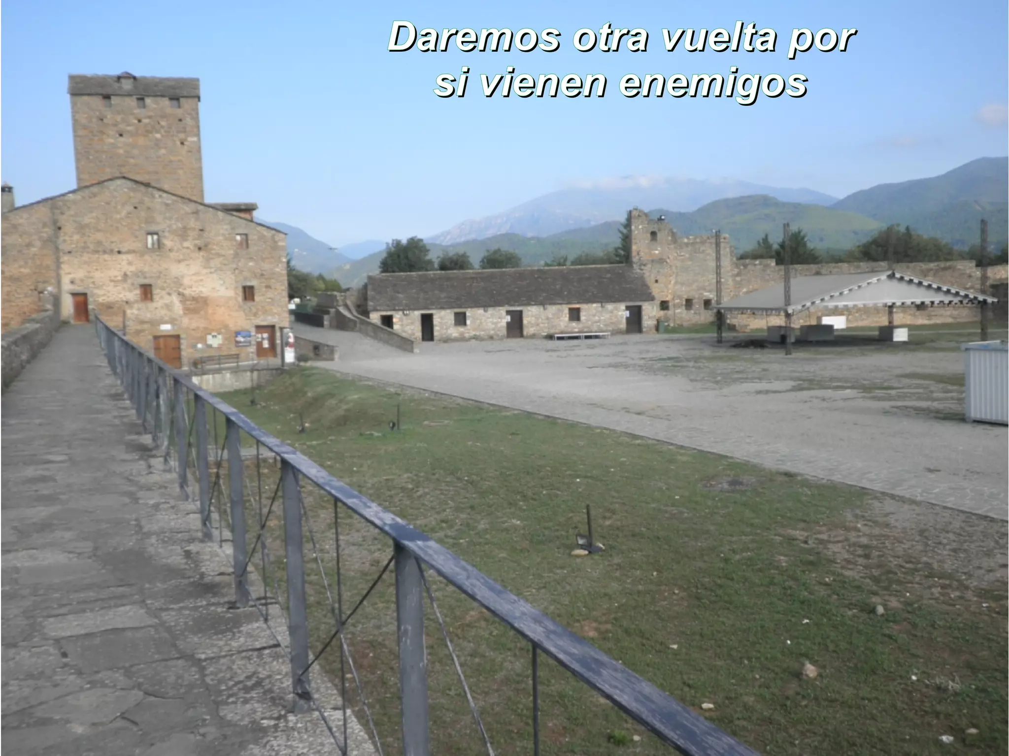 DDaarreemmooss oottrraa vvuueellttaa ppoorr 
ssii vviieenneenn eenneemmiiggooss 
 