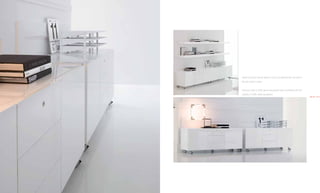 Mobili di servizio laccati bianchi lucido qui abbinati alle mensole in
laccato bianco opaco.


Services units in white glossy lacquered here combined with the
shelves in white matte lacquered.
                                                                         46.47
 