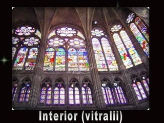 Interior (vitralii) 
