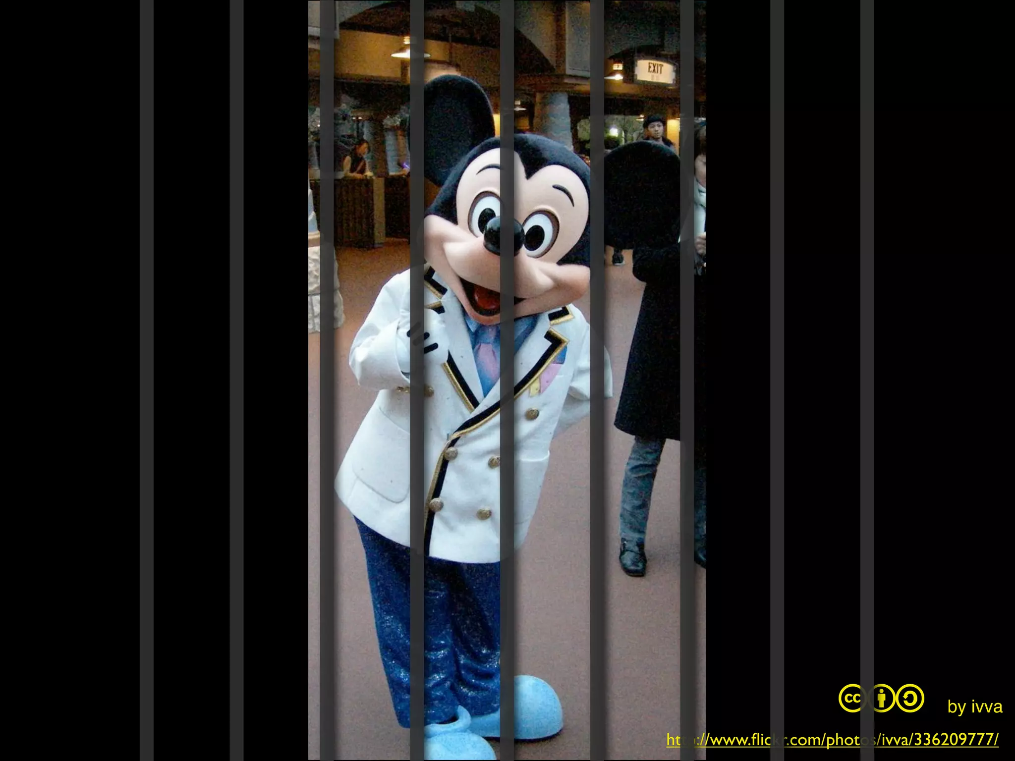 cba           by ivva
http://www.ﬂickr.com/photos/ivva/336209777/
 