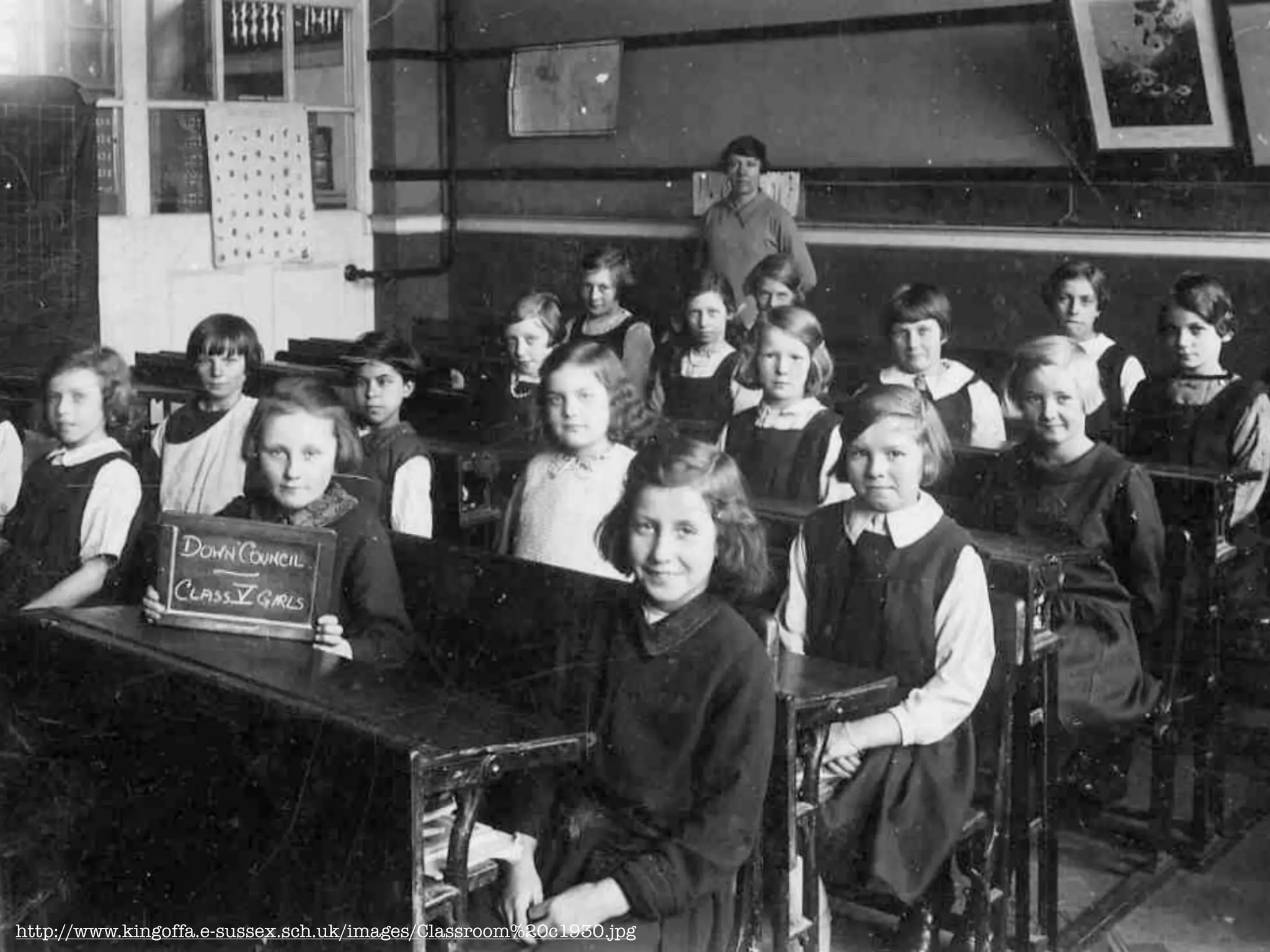 http://www.kingoffa.e-sussex.sch.uk/images/Classroom%20c1930.jpg
 